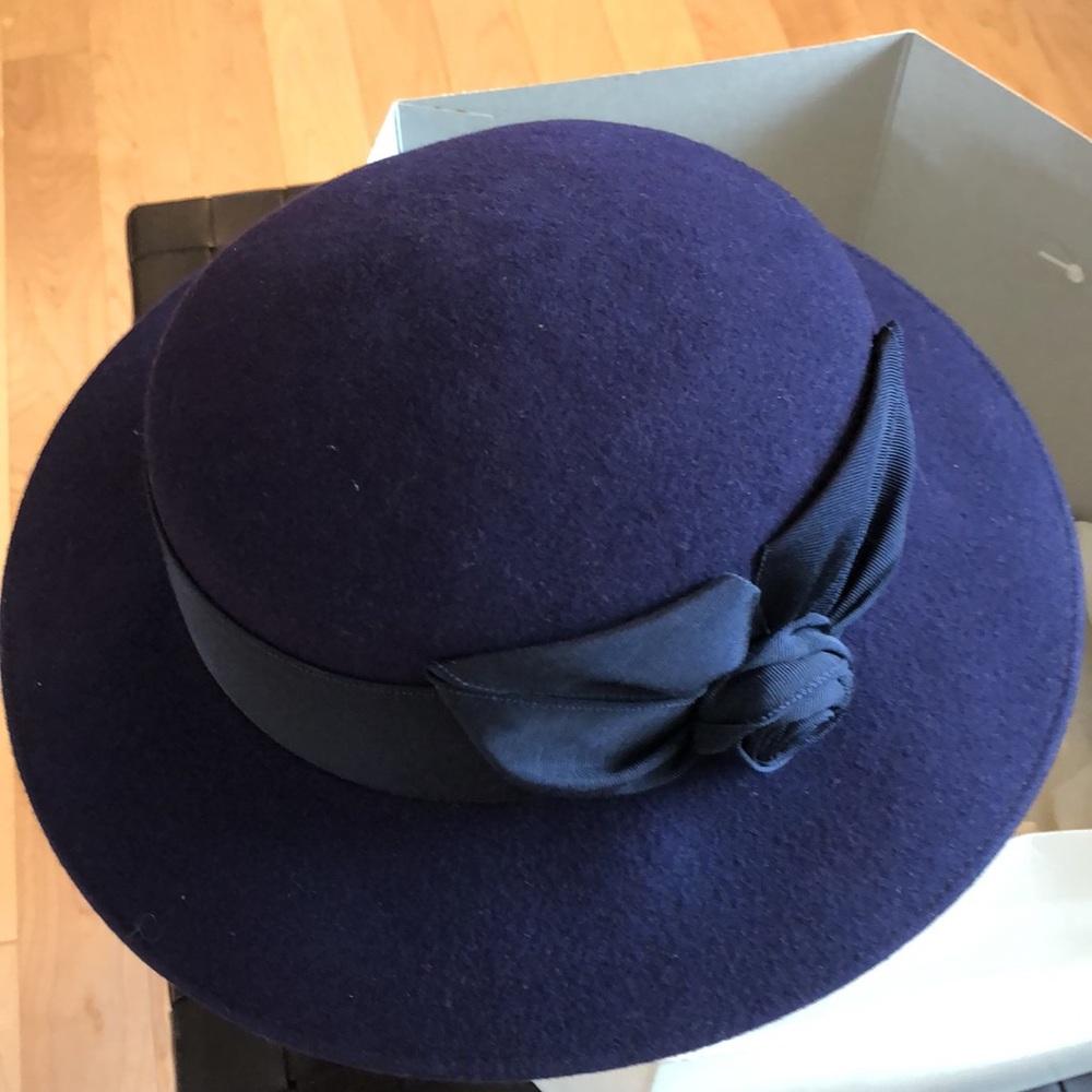 Margo’s Custom Hats - beautiful blue felt hat EUC